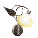 lampada da parete classica romantica con foglie intrecciate e diffusore in vetro floreale
