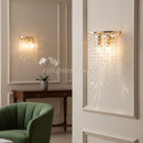 applique breeze classica 2 luci in metallo oro lucido con pendagli in cristalli k9
