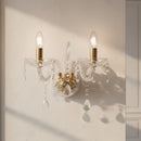 Applique elegante con due punti luce e dettagli dorati per pareti classiche camere soggiorni e ingressi