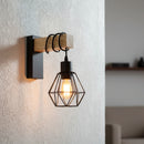 lampada da parete con gabbia per interni accoglienti dal gusto nordico e retrò