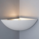 applique angolare mezzaluna in gesso bianco 21 cm con luce solo verso l’alto
