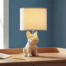 Lampada bulldog color sabbia ideale su comodino in camera da letto per una luce decorativa e accogliente