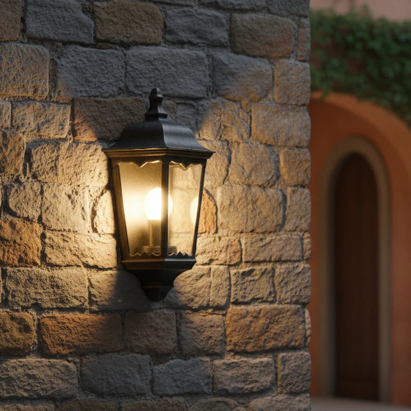 applique da esterno brianza lanterna piatta classica in alluminio nero antichizzato argento e vetro
