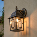 Lampada da parete per esterno outdoor ip44 con lanterna in stile classico nera antichizzata oro
