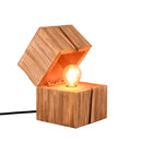 Lampada da tavolo Treasure in legno con apertura a scrigno e luce LED