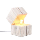 Lampada da tavolo Treasure in legno sbiancato con apertura a scrigno e luce LED