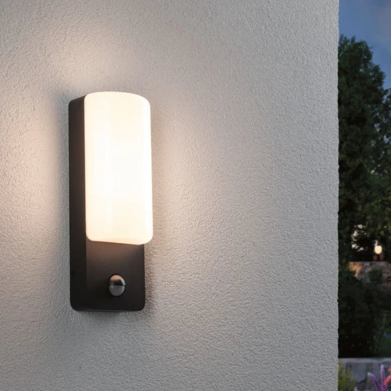 applique automatica per ingresso facciata balcone e zone di passaggio esterne