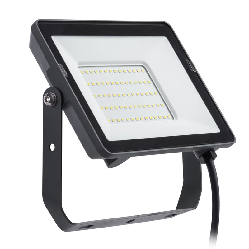 Proiettore LED da esterno nero 50W con luce naturale ideale per giardini e parcheggi