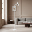 lampada da terra per lettura studio home office e luce mirata accanto al divano
