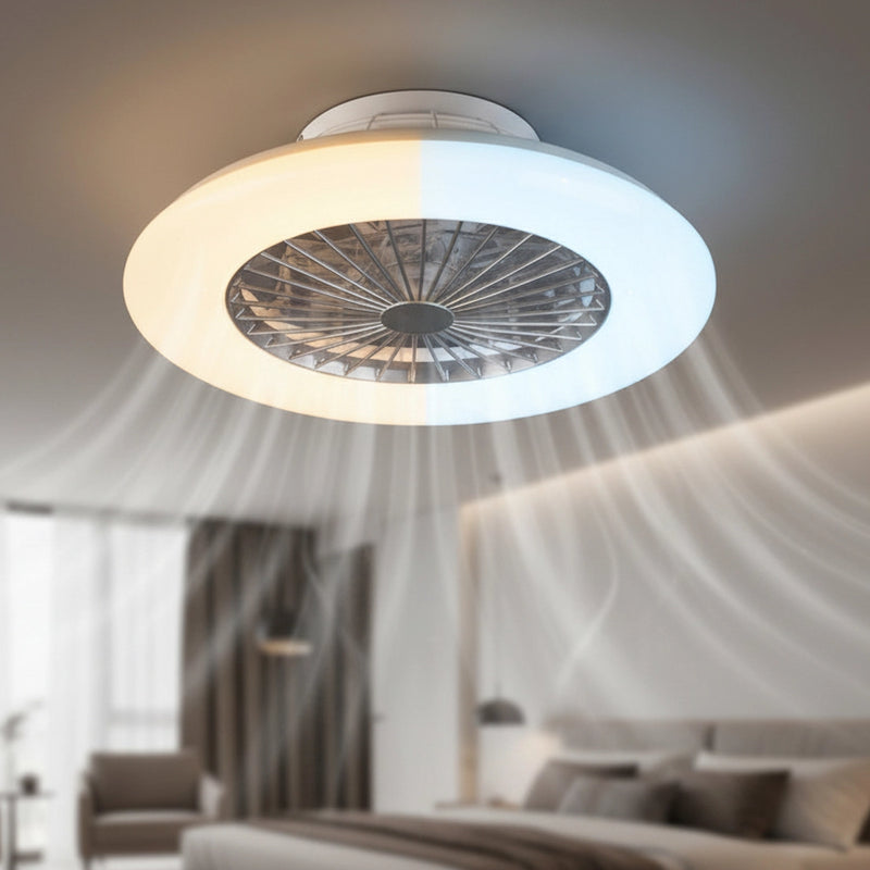lampada da soffitto bianca con dettagli titanio, effetto stelle e ventilazione a 3 velocità
