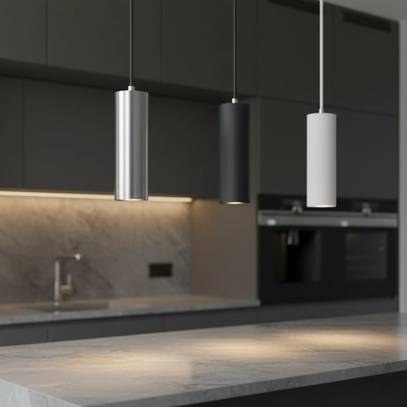 Sospensioni tubolari in metallo bianco, nero o acciaio satinato ideale per cucine moderne con isole o penisole