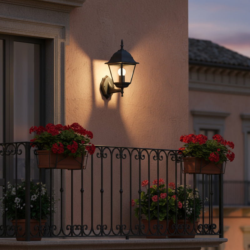 applique classica da esterno in alluminio nero ip44 con lanterna quadrata