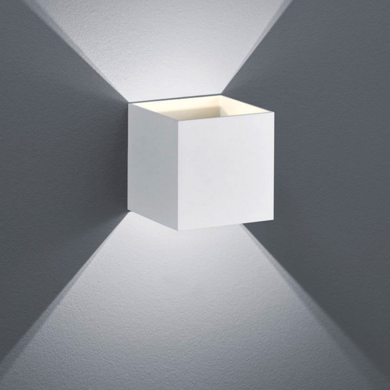 Applique cubica moderna bianca a doppia emissione con LED 4,5W luce bianco caldo 3000K