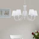 Lampadario shabby chic in cucina moderna