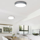 Plafoniere in tessuto bianco e grigio Ø60 cm con LED integrato in una cucina moderna