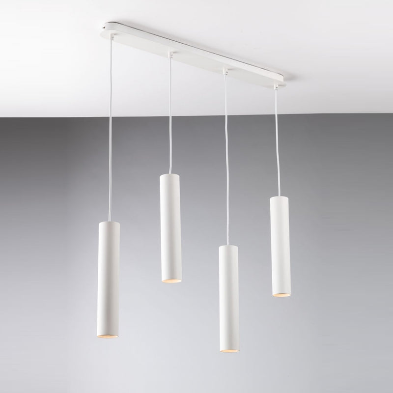 lampadario moderno bianco a sospensione con quattro tubi in metallo
